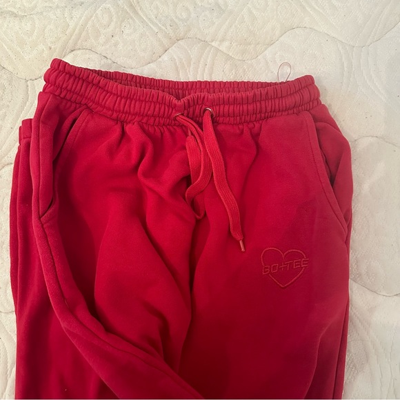 Bo+Tee red sweatpants - Picture 2 of 3